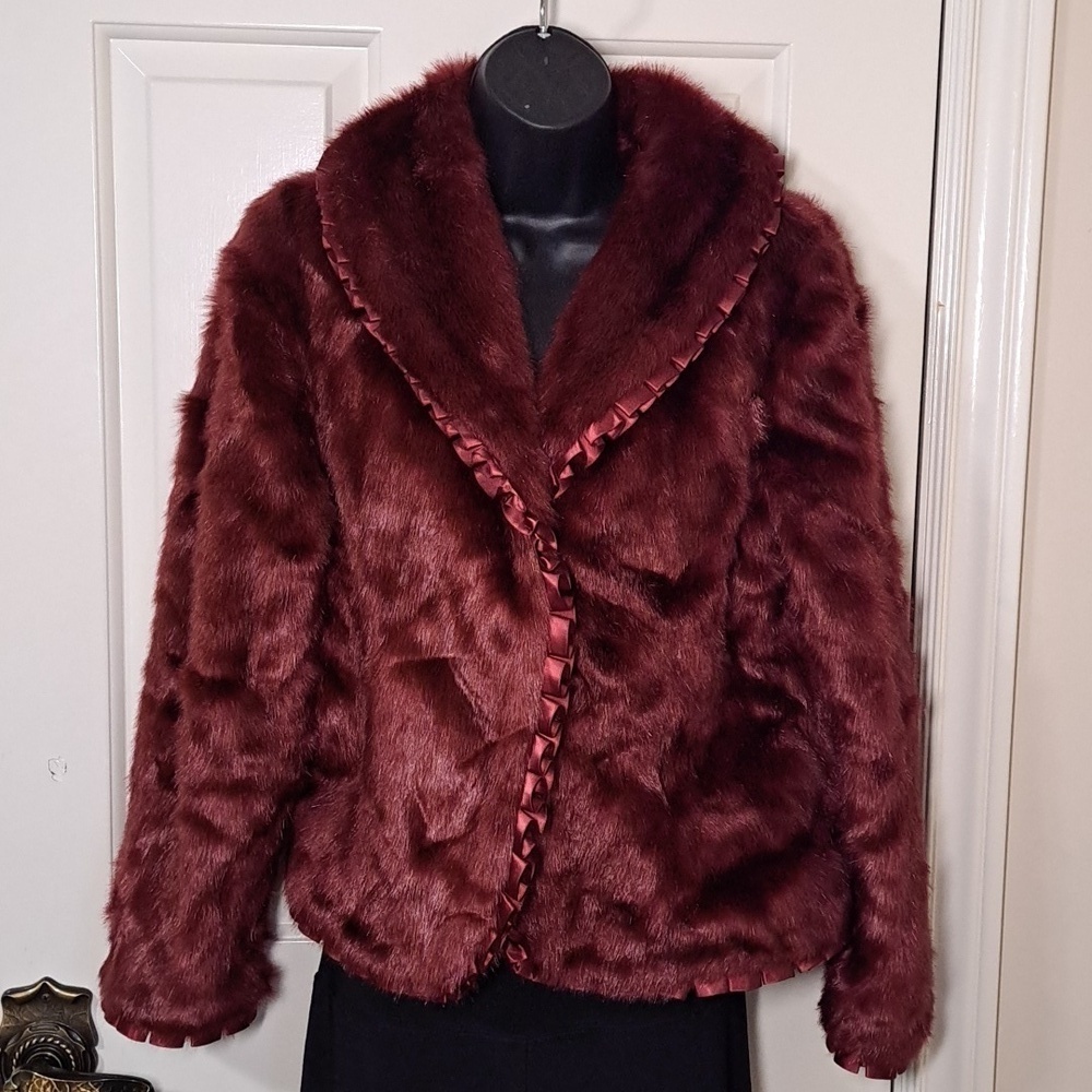Terry Lewis Classic Luxuries Faux Fur ruffle detail Burgundy Jacket Size XS